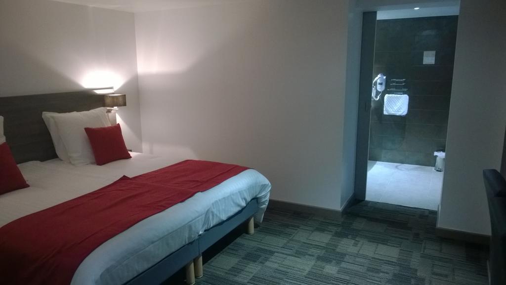 Cour Du Tonnelier Hotel Bouxwiller  Szoba fotó